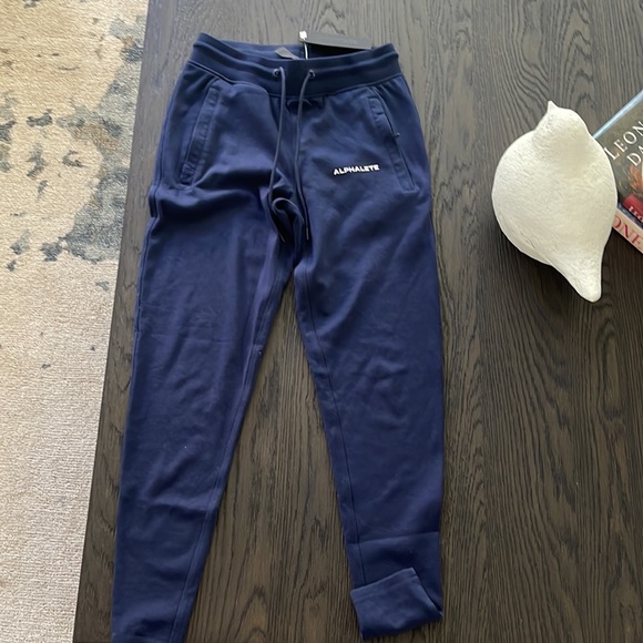 Alphalete joggers new - Picture 2 of 4